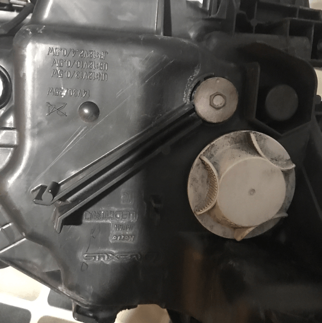 GS300 NS x 1 Broken Brackets  - LE16