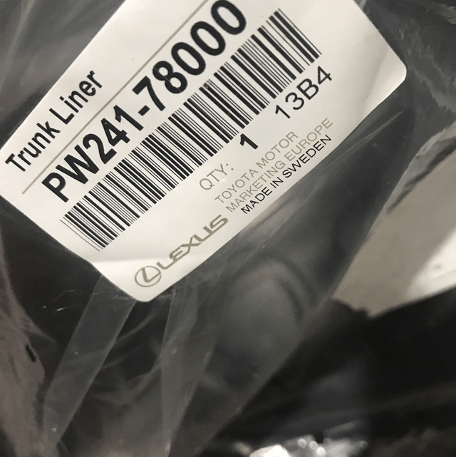 Lexus Trunk Liner - PW241-78000 - 13B4 - LE14