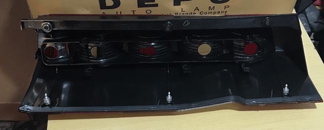 Mercedes NSR tail lamp - Left Side LE11B