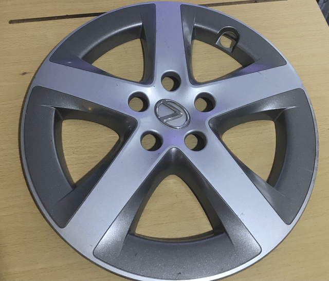 Lexus CT200h Hub Caps - 15”- 2011 onwards- LE26