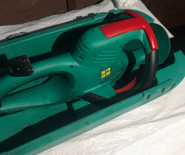 Bosch Electrical Hedge Cutter - M71 