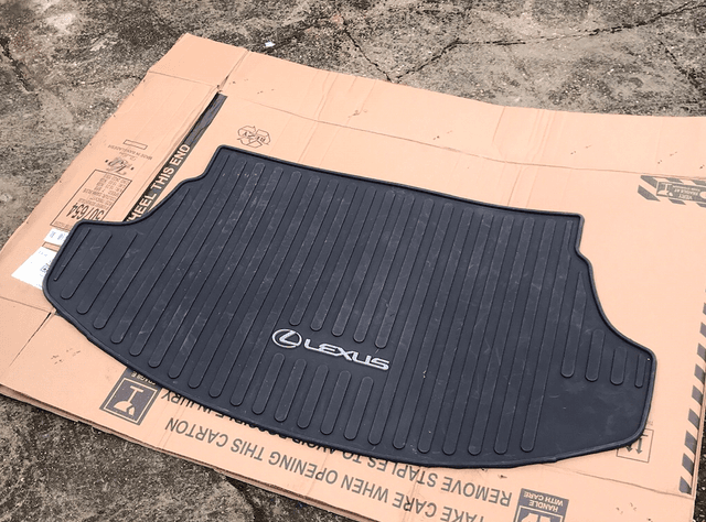 Lexus UX 250H Floor Mat - LE23A