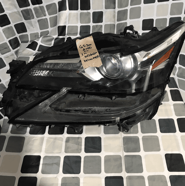 GS300 NS x 1 Broken Brackets  - LE16