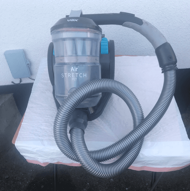 Sold - Vax Air Stretch Pet Hoover - M36