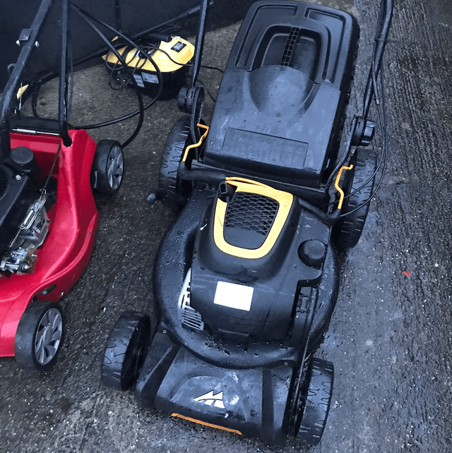 McCulloch Petrol Lawnmower-M89