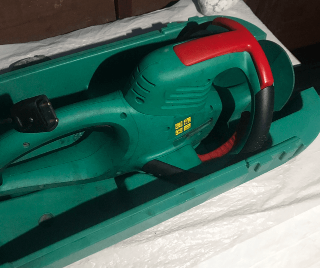 Bosch Electrical Hedge Cutter - M71 