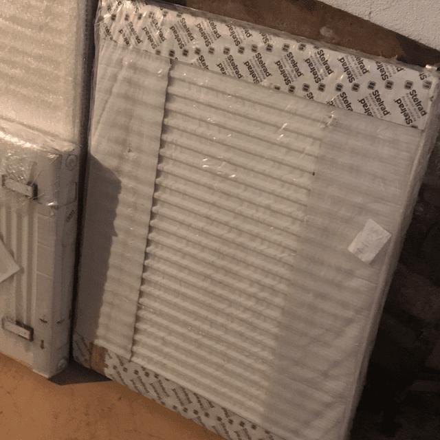 House Central Heating Radiator - L92  W9 H71 - M105 - new